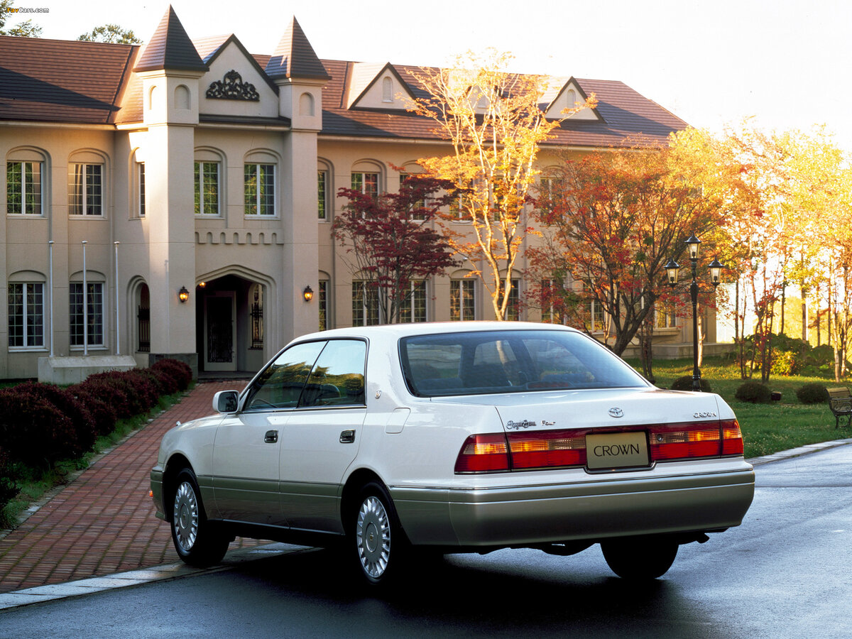 Toyota Crown Royal Saloon Four