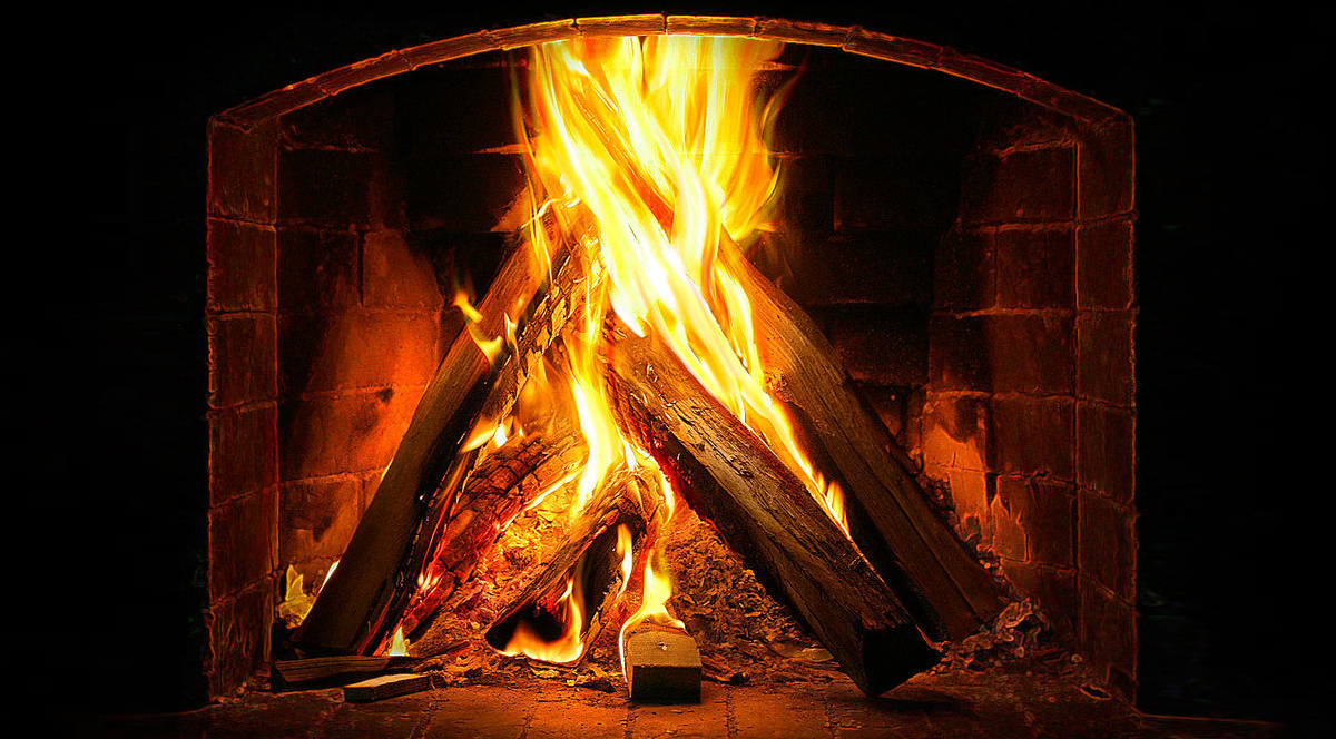 Основная задача домового - хранить домашний очаг