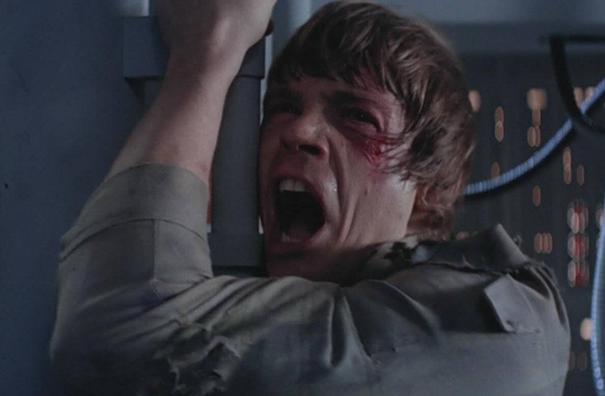 Даже люк боится спойлеров! 