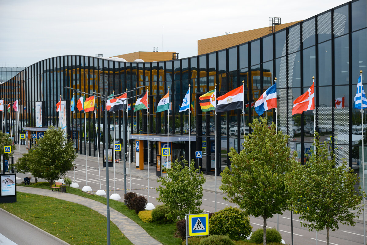 название: Петербургский международный экономический форум – 2019, автор: Евгений Реутов, на фото: Подготовка к Петербургскому международному экономическому форуму – 2019, источник: http://photo.roscongress.org/ru/63/photos/list?PhotosContainerId=1895&OnlyVisible=True&OrderDirection=Asc