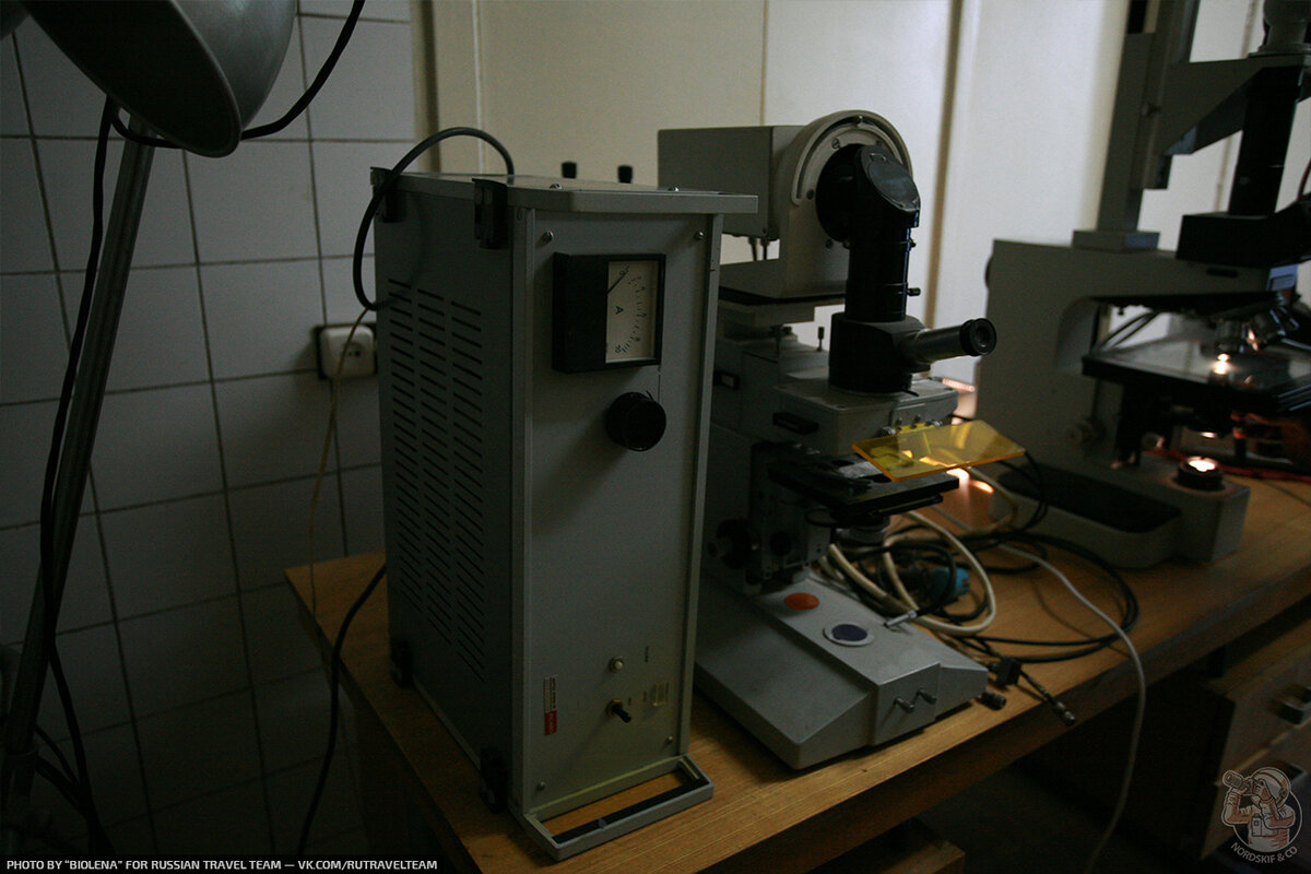 Как такое можно выбросить? Нашли горы советского оборудования в заброшенной лаборатории!