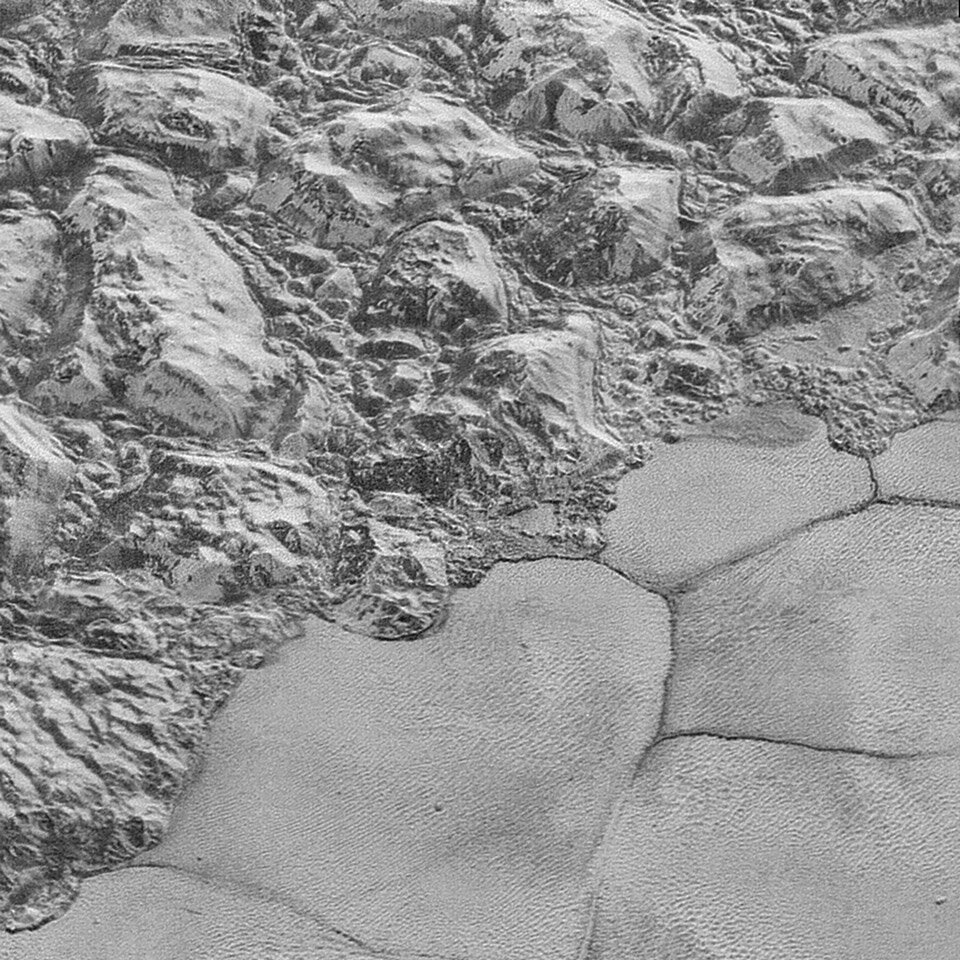 Горы и Sputnik Planum.

NASA/JHUAPL/SwRI
