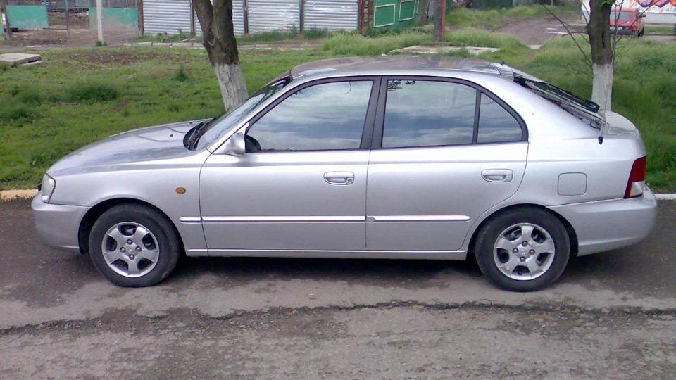 Фото с Интернета, но машина была примерно такой, только учебная