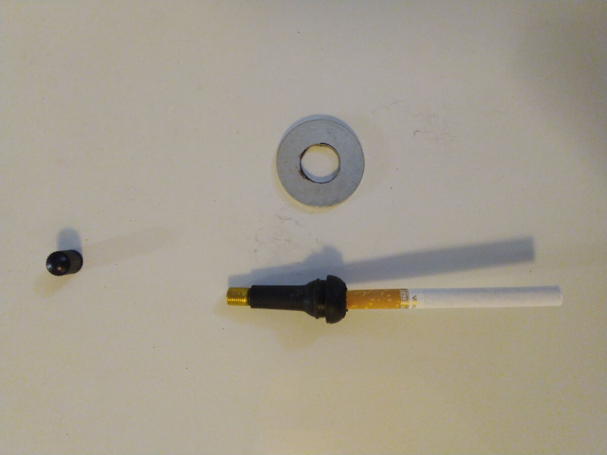 Сигарета подходит по диаметру.