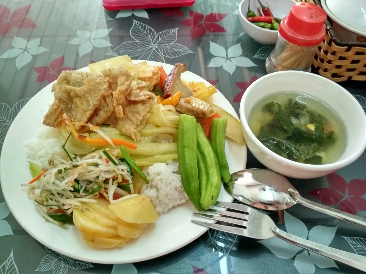 Еда из той вегетарианской кафешки