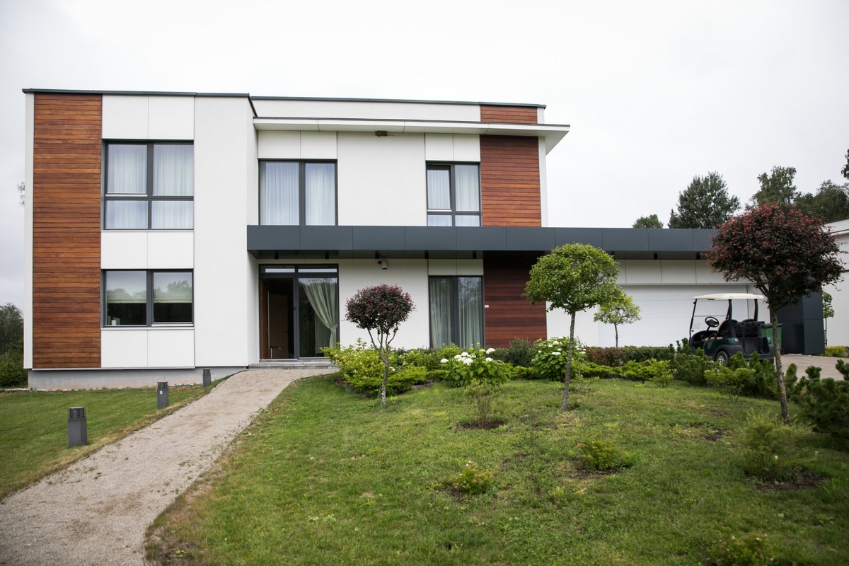 Литва жилые районы. Литва новостройки. Литовская квартира. Жилье в литве. Паланга дом у моря.