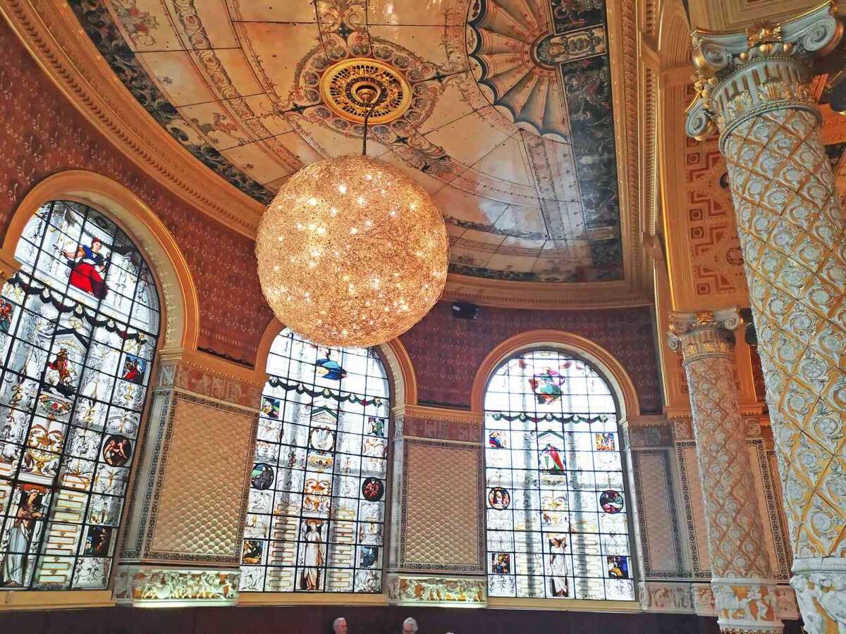 Столовая в музее Виктории и Альберта, Лондон