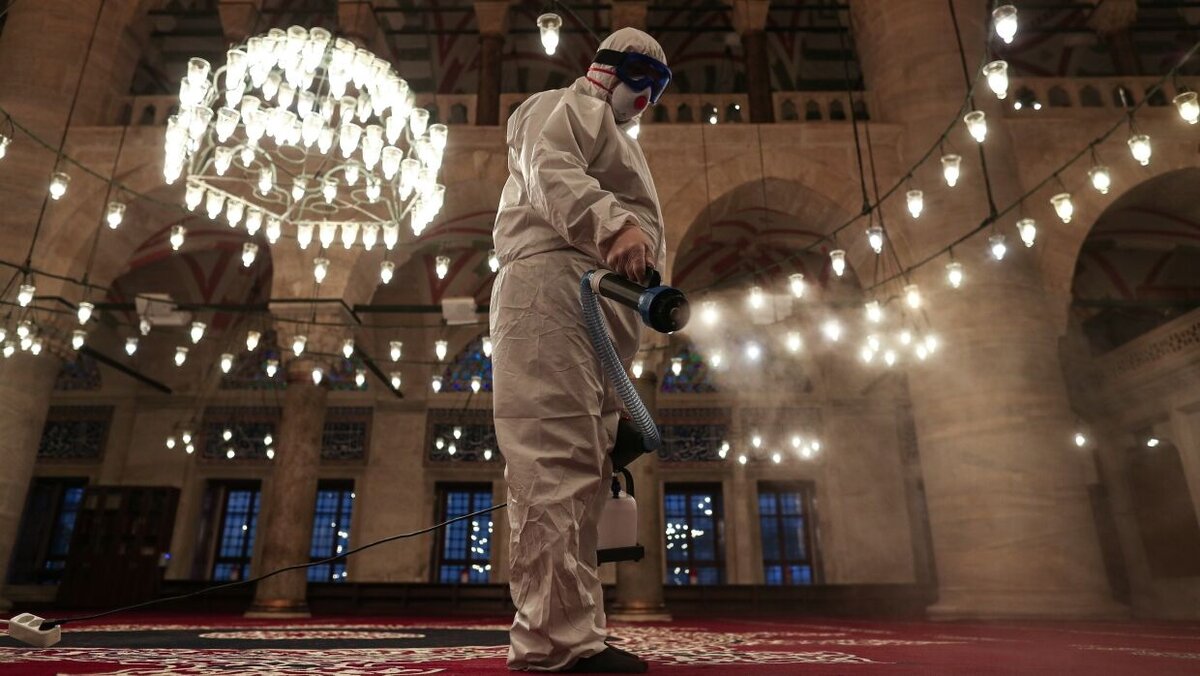Дезинфекция в мечети