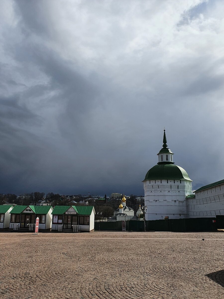 Рядом с Лаврой