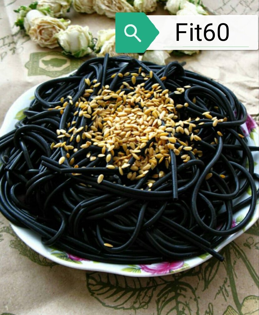 Жаль, что чернила каракатицы недешевы и по вкусу подходят не для любых продуктов, поэтому в качестве красителя больше распространён активированный уголь