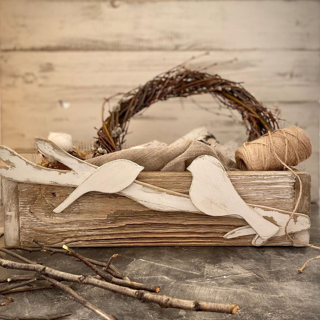 Декор для дома. Деревянный ящик.                                                                                                                Источник фото: https://www.instagram.com