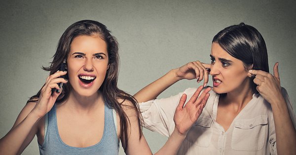 "Соблюдение этикета - это, прежде всего, уважение к окружающим людям"