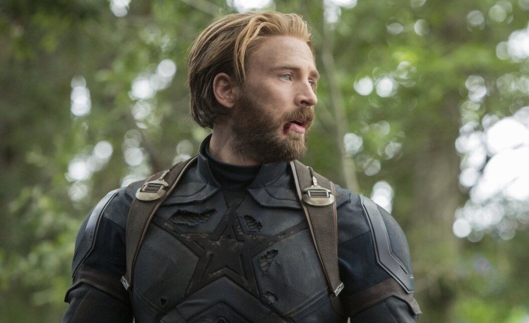Крис Эванс в роли Капитана Америки