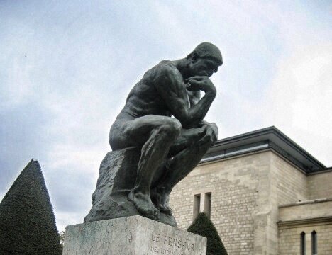 "Мыслитель" О. Родена. Фото из личного архива. 