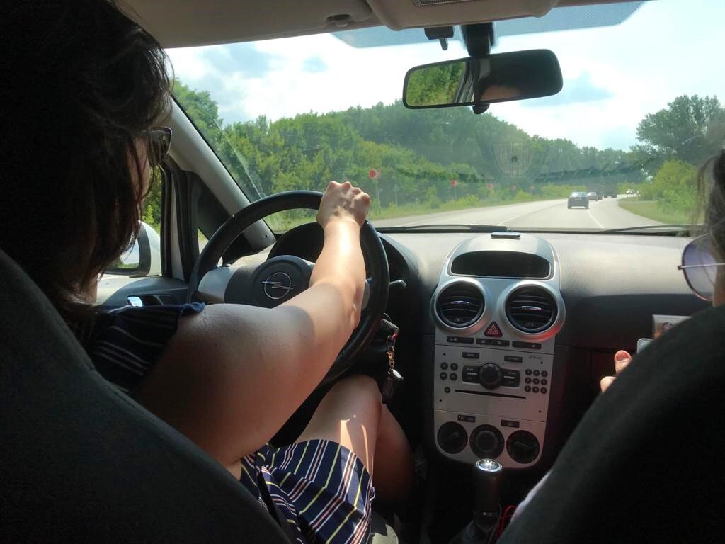 Очень люблю водить машину :)