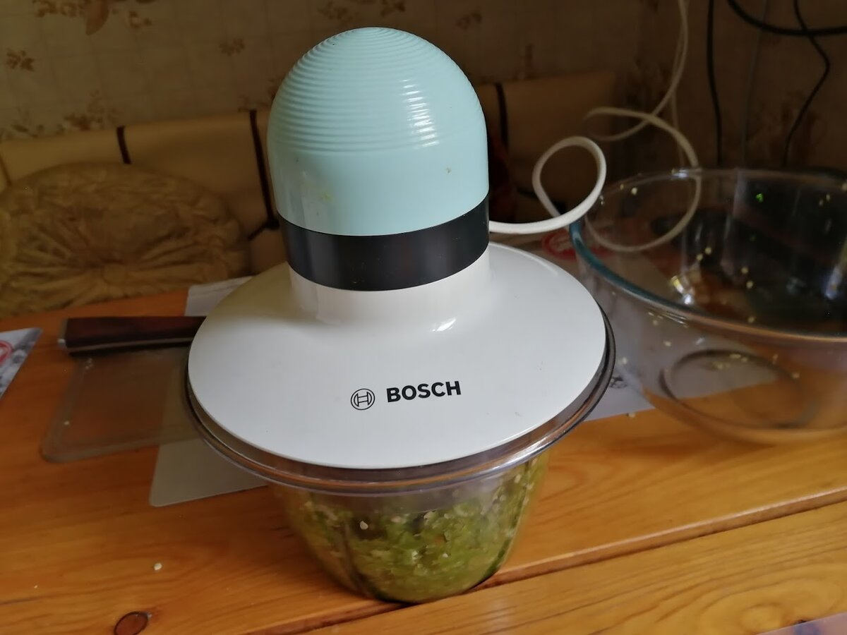 Измельчитель Bosch - отличная замена комбайну. Фото Светы Давыдовой