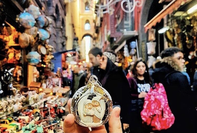 В предверии Рождества поставить в доме «Презепе» или иметь маленький сувенир с его изображением - сулит защиту и удачу для семьи