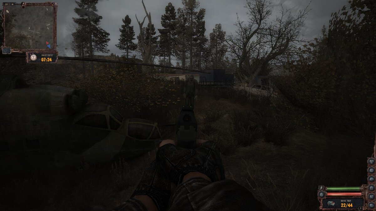 Среди общей картины старых машин окрас зомби делает их немного замаскированными.