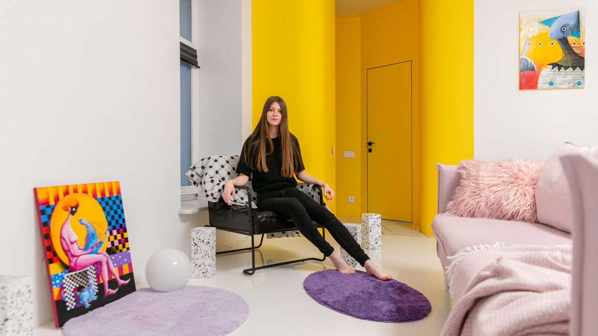 Аня Лейкор после декора гостиной