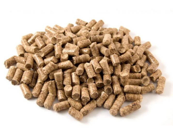 Древесный наполнитель изготавливают из разных пород дерева