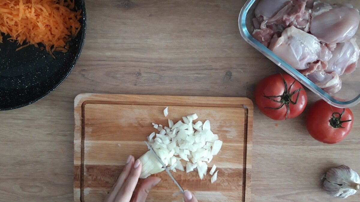 Фото автора. Сочная курочка на сковородке