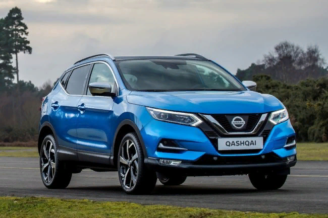 1 МЕСТО) Открывает топ 3 самых ненадёжных автомобилей – Nissan Qashqai. Несмотря на то, что в общем и целом это достойная модель, недоработки всё же есть. Так, салон быстро перестаёт радовать взор владельца, а требовательность к бензину доставит немало хлопот. Хоть Nissan и не делает самые ненадёжные автомобили, для России и её дорог  предпочтительнее будет взять что-нибудь другое. 