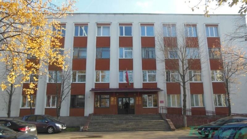 Суд Октябрьского района на улице правды, 34. Фото: Сергей Мартинович