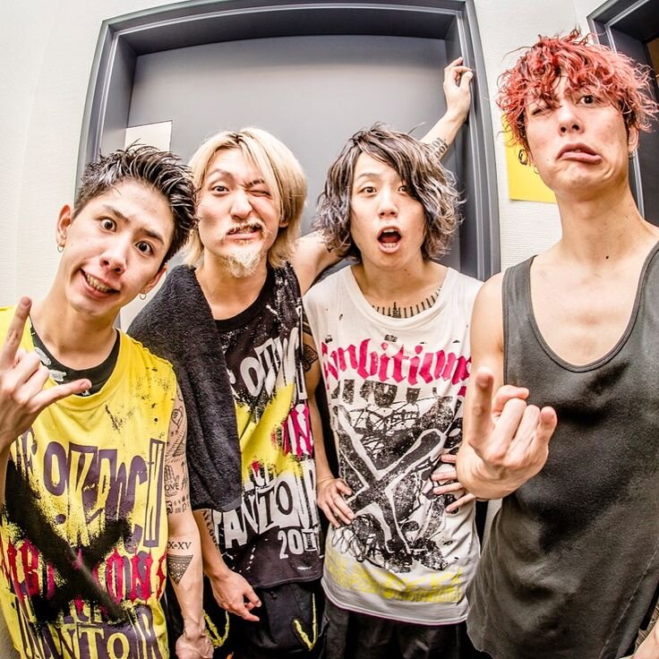 Группа one ok Rock. One ok Rock Ambitions. One ok Rock группа участники. One ok Rock така.