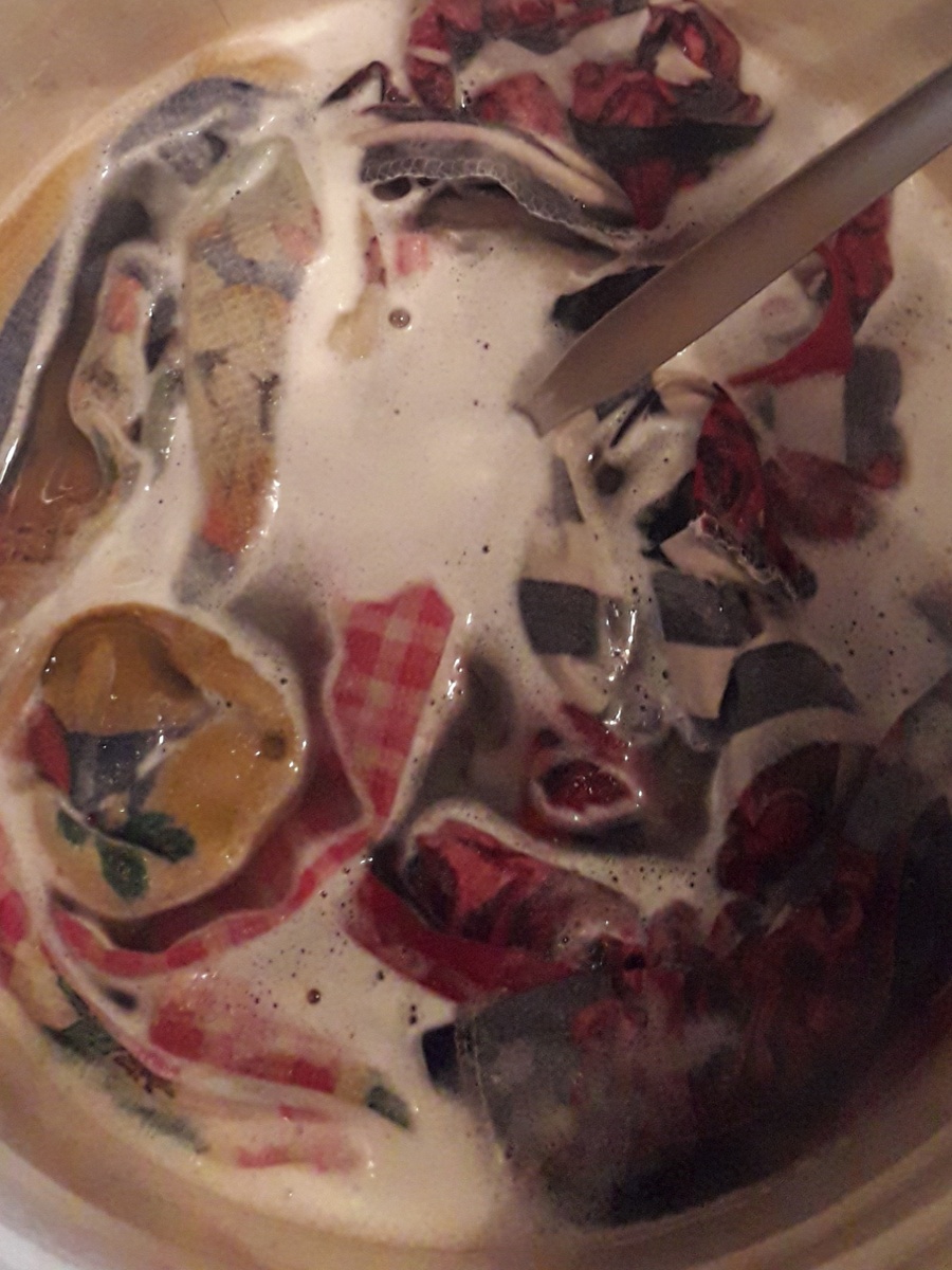 Фото  авторское. ЗАМОЧИТЬ   И   ЗАКРЫТЬ   КРЫШКОЙ   ДО   ОСТЫВАНИЯ