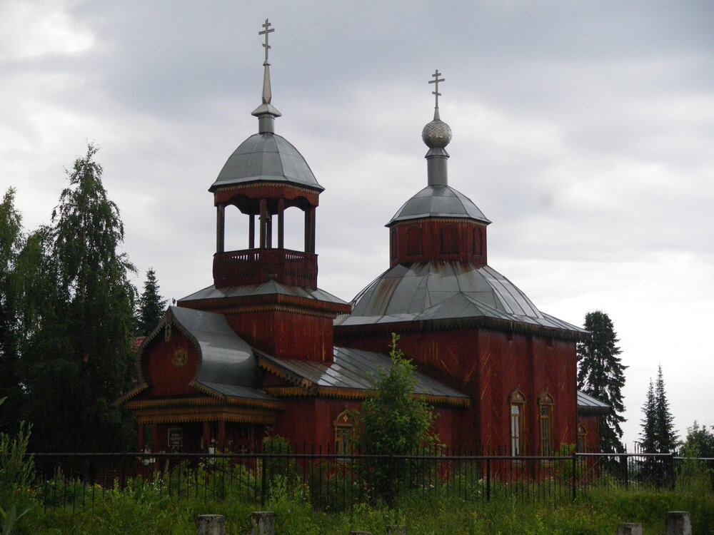 Печорск. Храм Святой Троицы Троицко-Печорск. Троицко-Печорск храм. Храм Святой Троицы пос. Троицко - Печорск. Достопримечательности Троицко-Печорска.