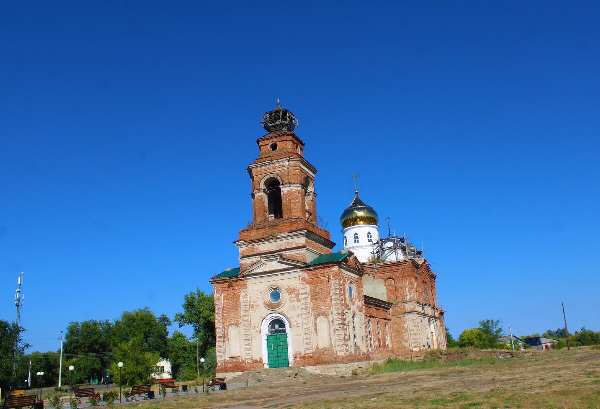 Лозовое воронежская. Троицкий храм Пыховка. Троицкий храм Воронеж. Пыховка Новохоперский район. Пыховка Церковь Троицы Живоначальной.