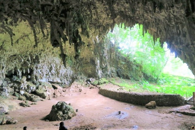 Внутри пещеры хоббитов Лян Буа. (Источник: Felix Dance/Creative Commons 2.0 через Flickr)
