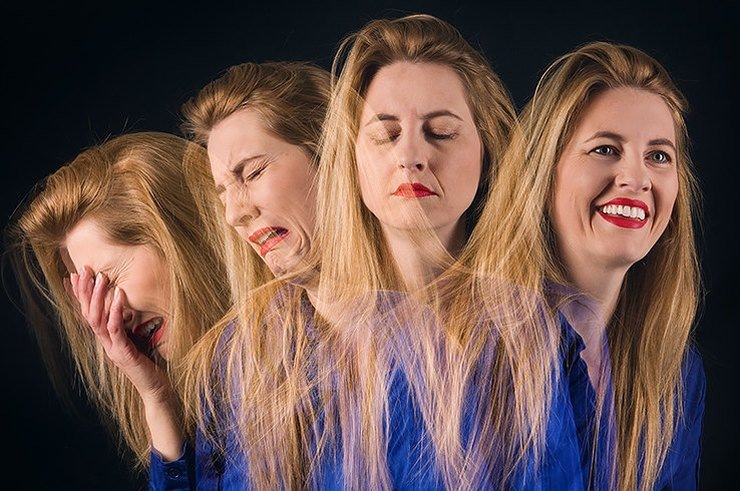 Не прошло и пяти минут, а улыбка сменилась на грустную мину?