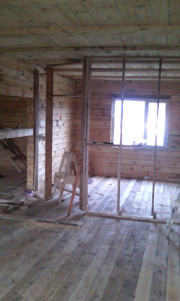 Каркас внутренних перегородок в доме