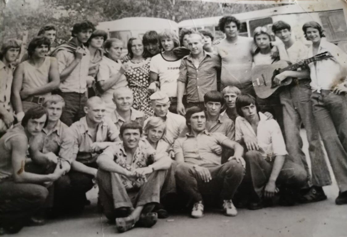 Проводы у военкомата. 5 июля 1979 г.