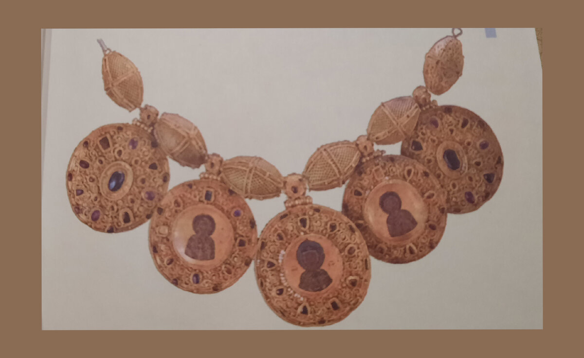 Бармы. Золото, лрагоценные камни, перегородчатая эсаль, скань. XII век