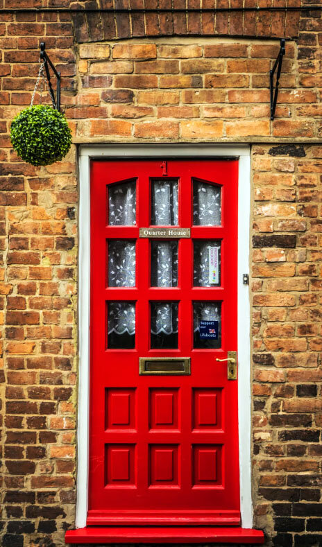 "Я выплатил ипотеку" кричит дверь в Шотландии.