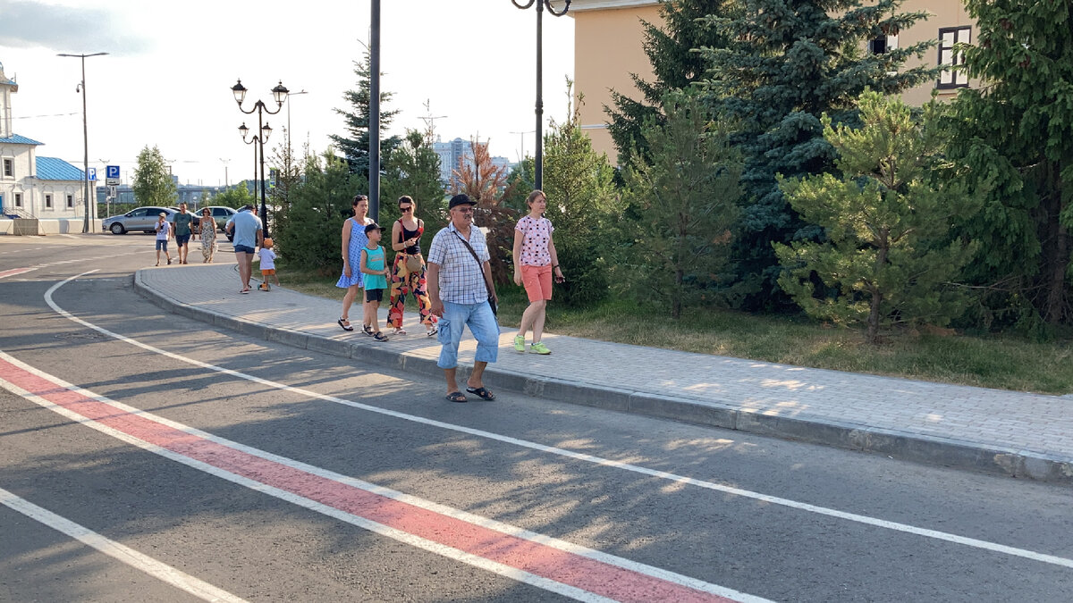 Набережная вдоль Волги начало