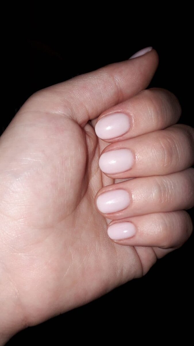 А это ногтям сутки. Можно наблюдать , что за ночь ноготь немного отрос. Это самое активное время для роста ногтей.