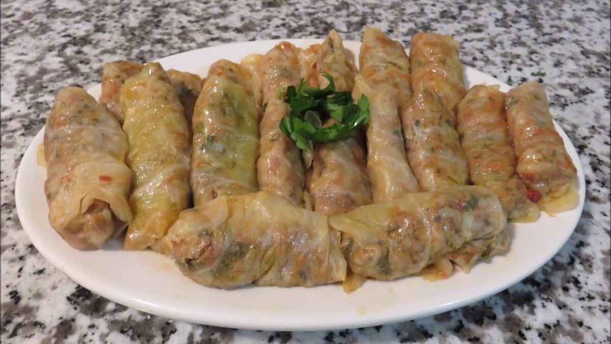 голубцы аджарские. голубцы и долма. толма армянская виноградных листьев. сарма долма. сарма долма.