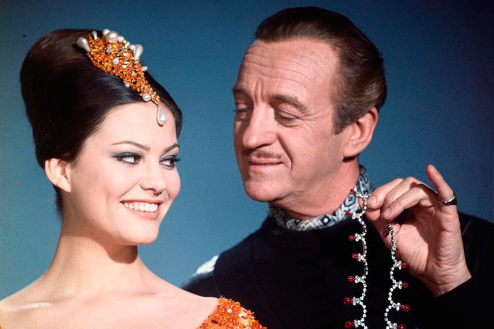 Инспектор Клузо и принцесса Дала. Кадр из фильма "Розовая пантера" 1963 г. Изображение из сети Интернет