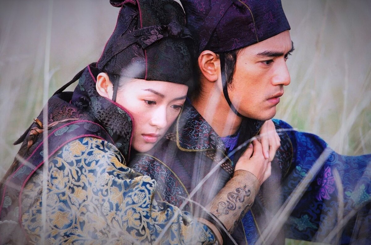 Недавно пересматривала "Дом летающих кинжалов", и кажется смогу пересмотреть еще миллион раз, такой красивый фильм.