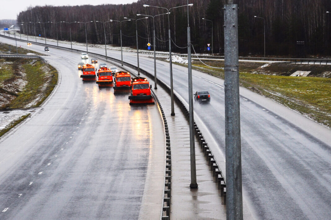 Рязань м 5 урал. Трасса. Зимняя Федеральная дорога. Зимнее содержание автомобильных дорог. Перекресток м5 Урал зимой.