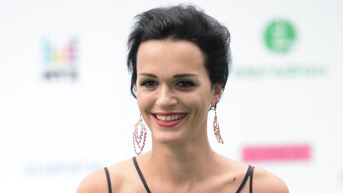    Певица Слава перед церемонией награждения XII премии в области популярной музыки "Муз-ТВ-2014. Эволюция" в спорткомплексе "Олимпийский" в Москве© РИА Новости / Рамиль Ситдиков