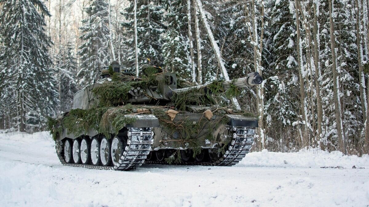    Основной боевой танк сухопутных войск Великобритании Challenger 2© Фото : UK MOD © Crown copyright