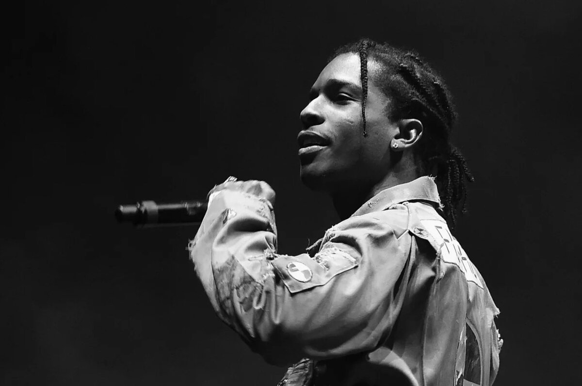 ASAP Rocky в профиль