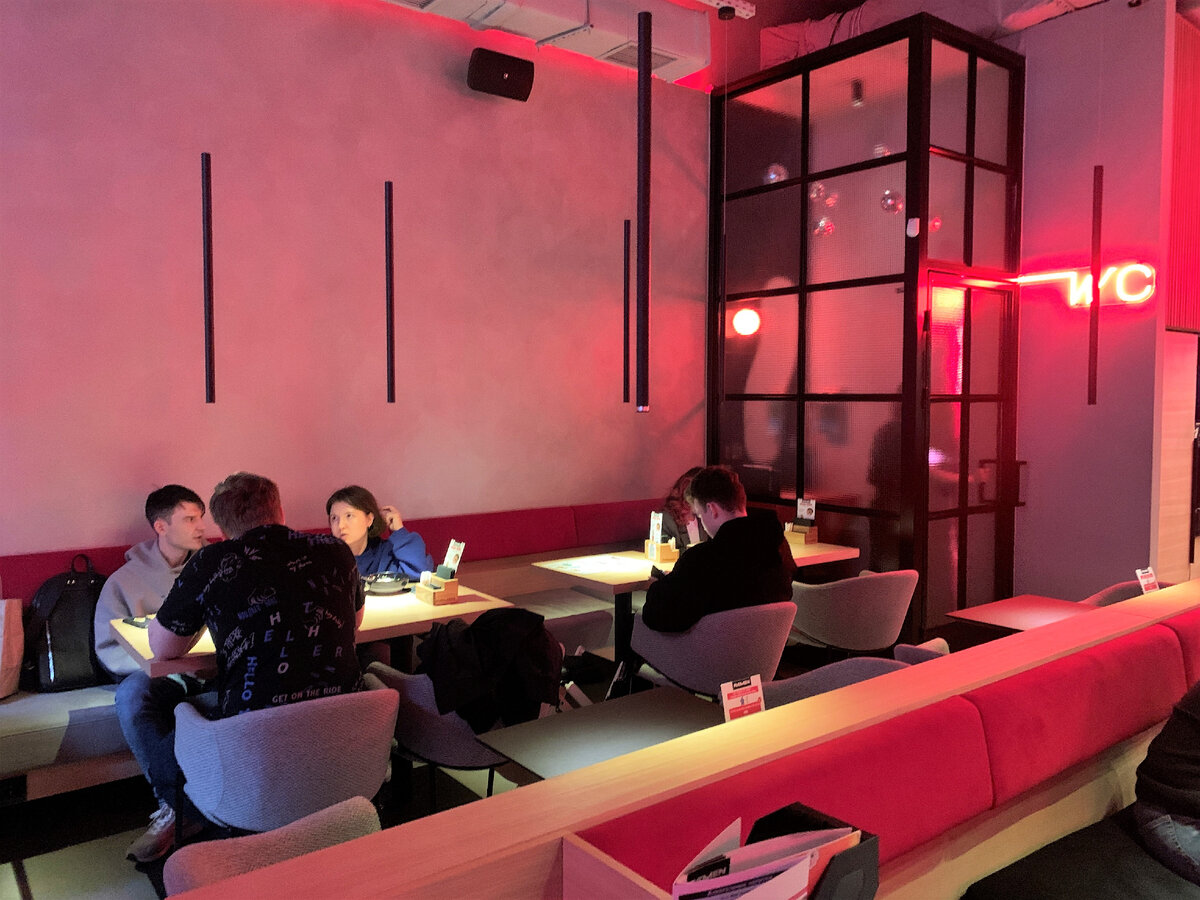 Интерьер ресторана Ra'men