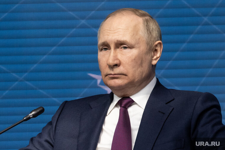    Алена из Екатеринбурга написала обращение на имя Владимира Путина