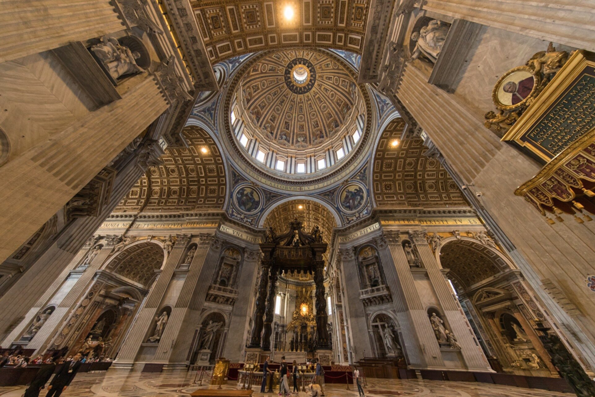 Величественная церковь. Церковь в Риме в Самар.