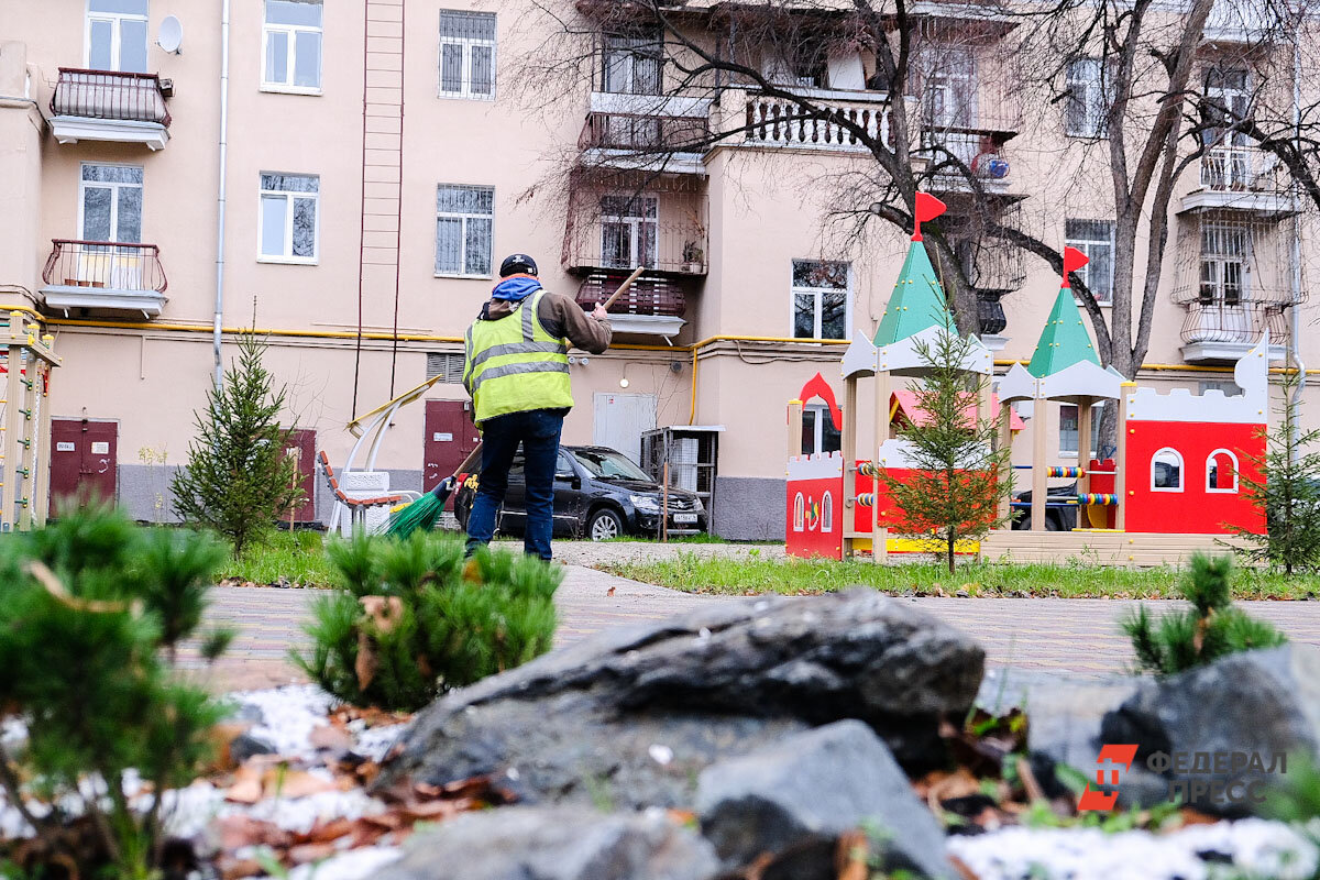 Хуже всего в регионе обстоит дело с дворниками.  Фото: Полина Зиновьева